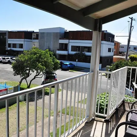 'Waters Edge' - Central Location & Renovated South West Rocks Exterior photo