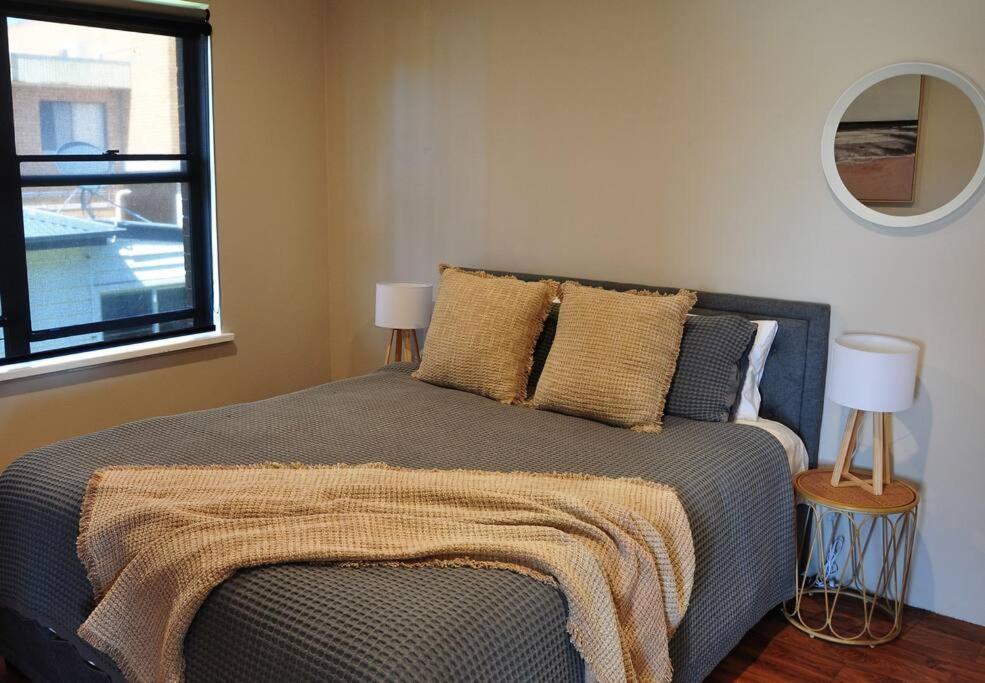 Apartment 'waters Edge' - Location & Renovated